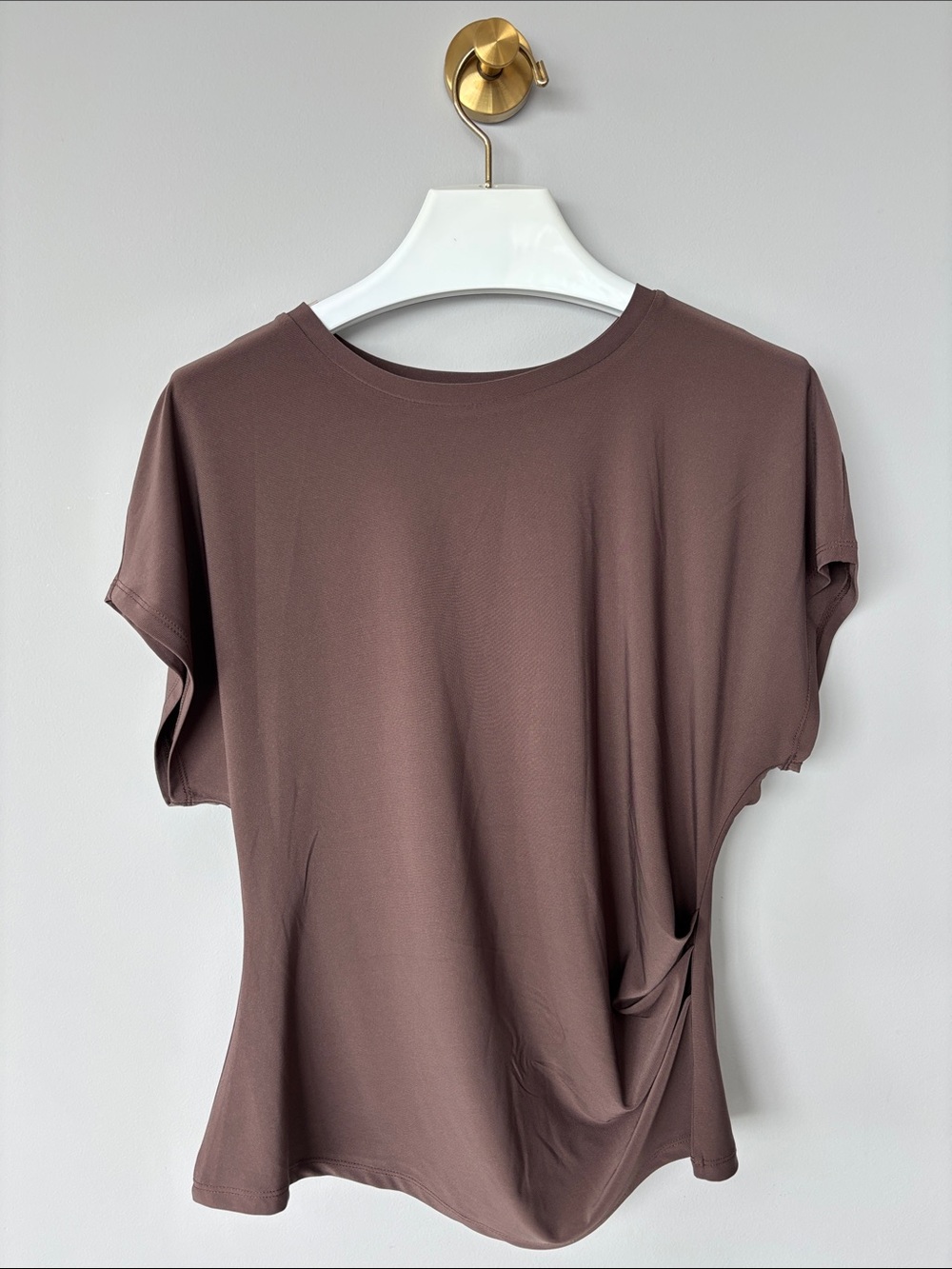 Suzy Shier Short Sleeve Tee in Mocha Brown
